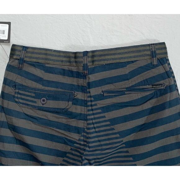 Volcom Flat 'Graphito' Front Chino Skate Shorts. Gray/Blue Stripe, Men's 30. NWT - Picture 5 of 6